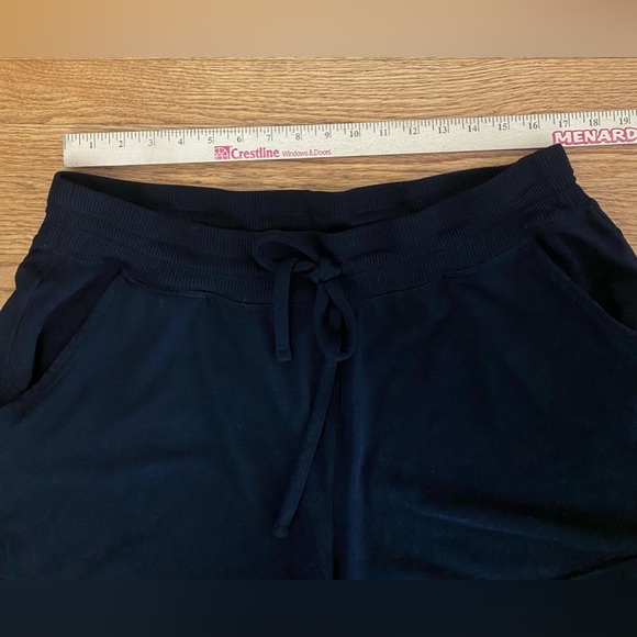 90 Degree by Reflex Shorts Women’s 2X Black Cuffed Drawstring Pockets Ribbed - Picture 8 of 8